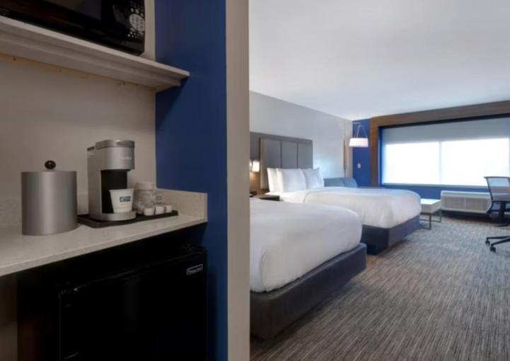 Holiday Inn Express & Suites - Detroit - Dearborn By Ihg Buitenkant foto