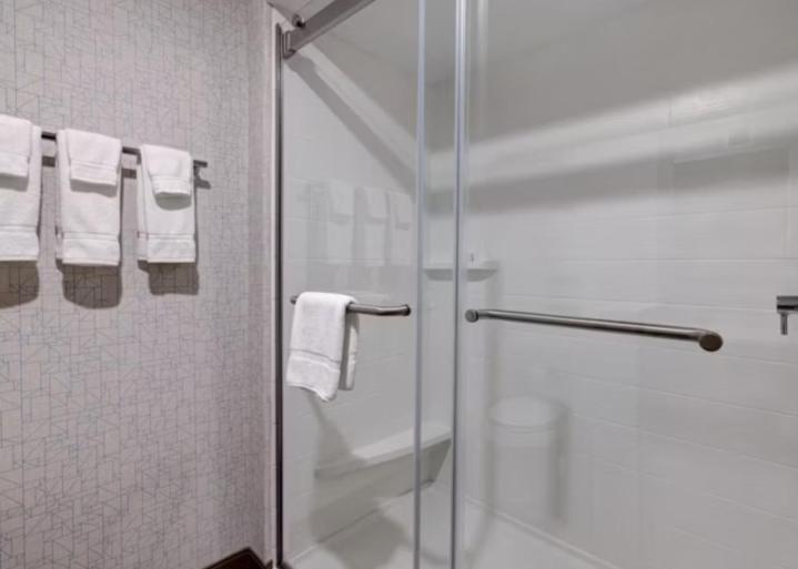 Holiday Inn Express & Suites - Detroit - Dearborn By Ihg Buitenkant foto